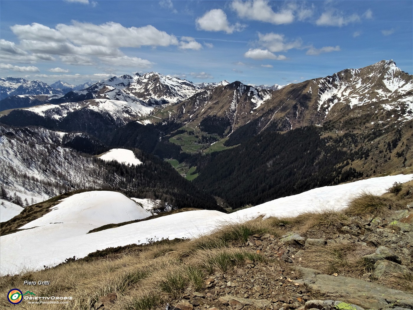 57 Forcella Rossa (2055 m) vista verso la 'regione' del San Marco .JPG